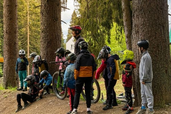 Čtvrtý týden sezóny: bikepark jede naplno a léto klepe na dveře